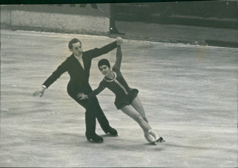 Figure skating - Vintage Photograph