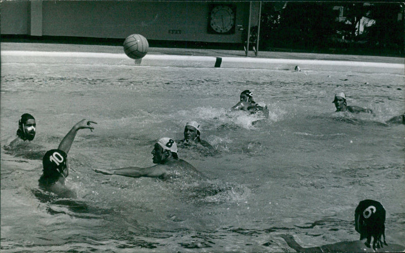 Cali World Cup swimming 1975 - Vintage Photograph