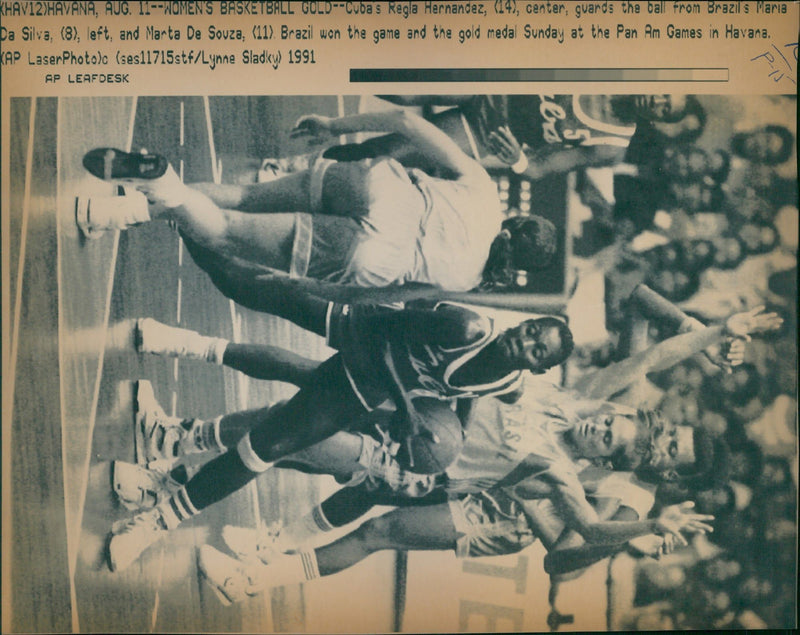 Panamerican Games In Cuba: Women's Basketball Cuba- Brazil - Vintage Photograph