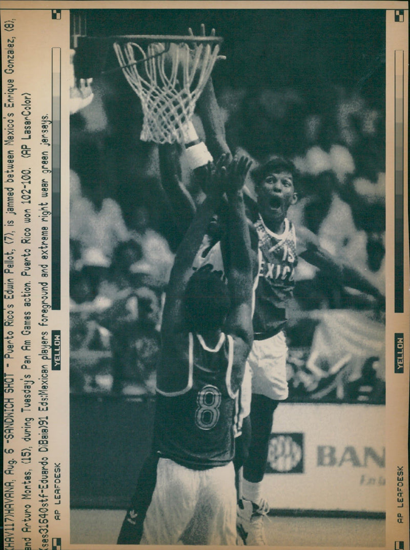 Panamerican Games In Cuba: Basketball: Puerto Rico- Mexico - Vintage Photograph