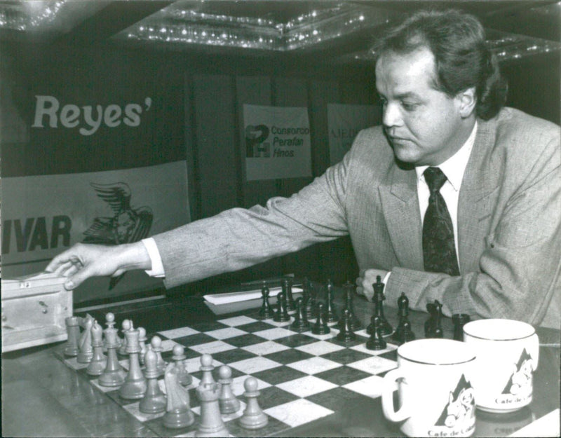 Chess: Alonso Zapata vs Gildardo Garcia - Vintage Photograph