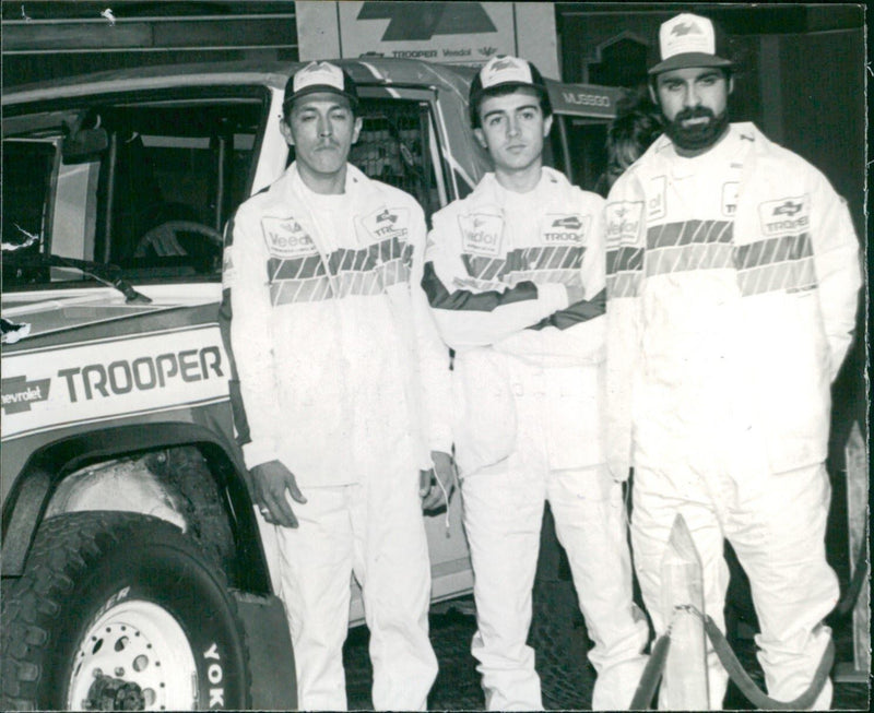 Raúl Romero, Gustavo Yacamán, Luis Gonzalez - Vintage Photograph