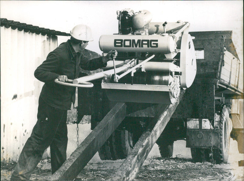 BOMAG - Vintage Photograph