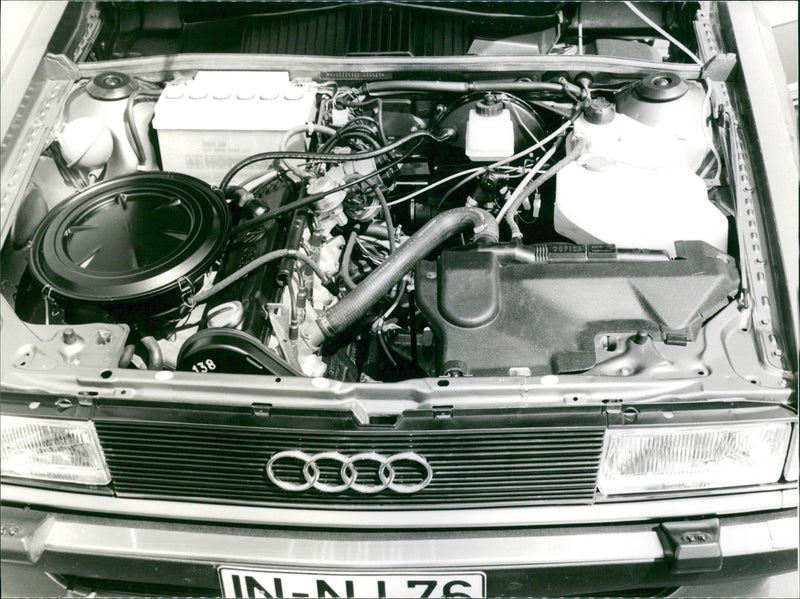1982 Audi 80 CD - Vintage Photograph