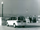 1995 Volkswagen Sharan VR6 - Vintage Photograph