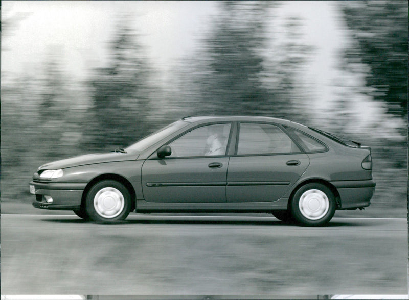 1995 Renault Laguna - Vintage Photograph