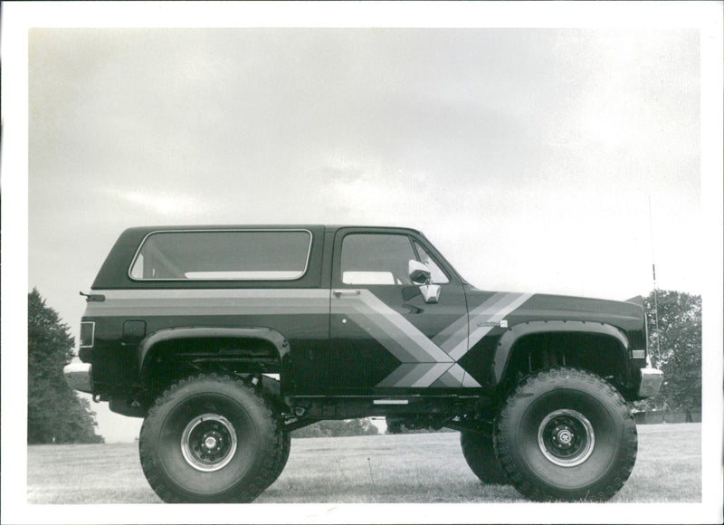 1983 Chameleon Range Rover - Vintage Photograph