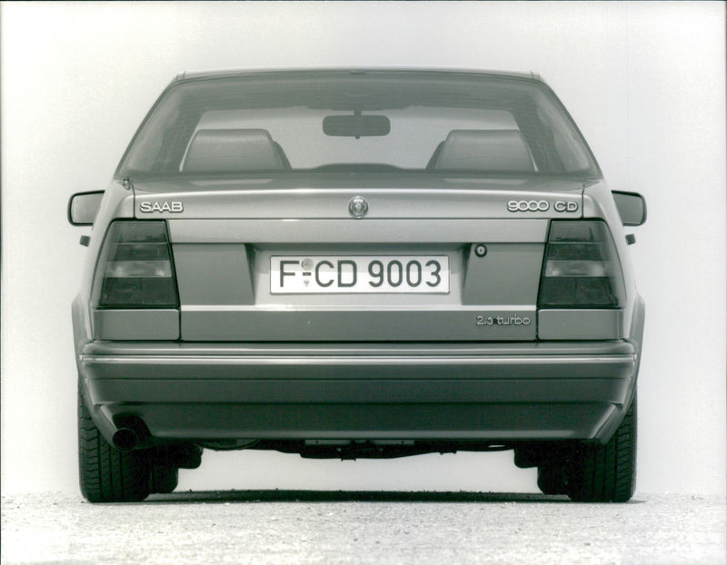 Saab 9000 CD 2.3 Turbo - Vintage Photograph