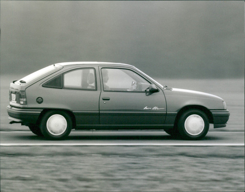 1991 Opel. - Vintage Photograph