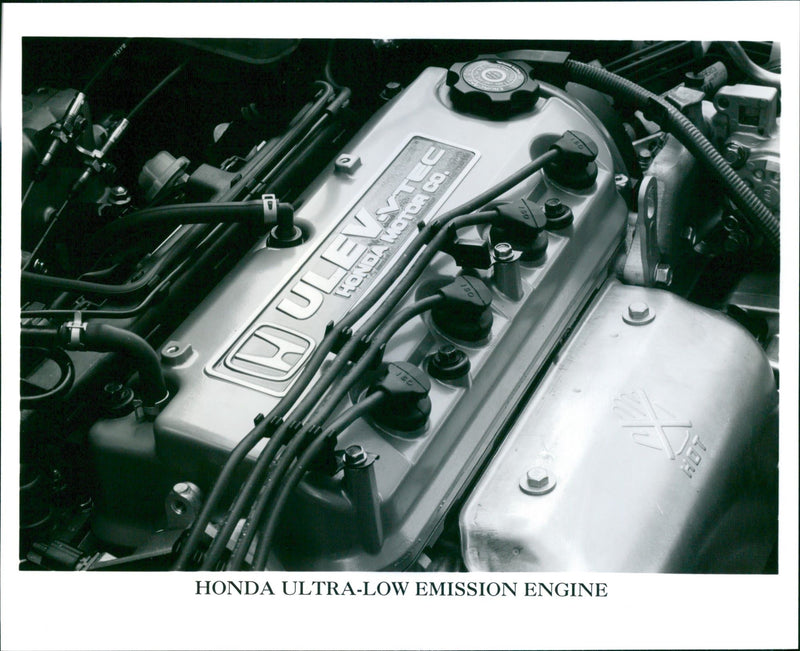 Honda ultra-low emission engine - Vintage Photograph