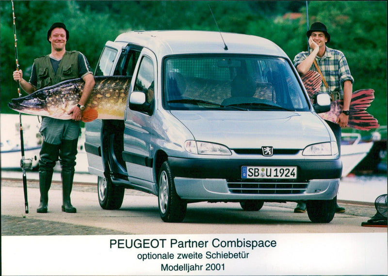 2001 Peugeot Partner Combispace - Vintage Photograph