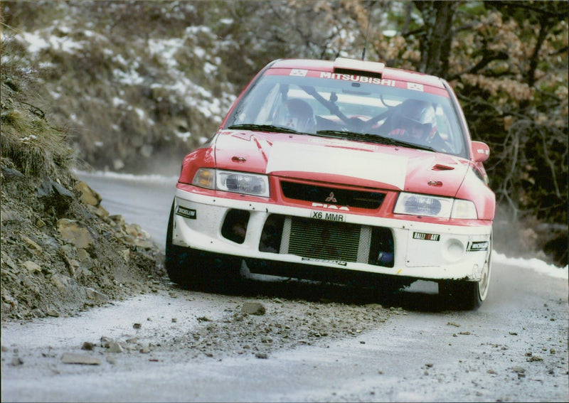 Mitsubishi Carisma GT EVO - Vintage Photograph
