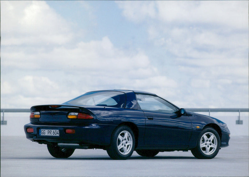 Chevrolet Camaro Coupe 2000 - Vintage Photograph