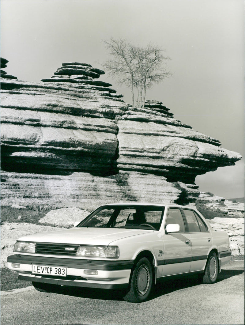 Mazda 929 GLX - Vintage Photograph