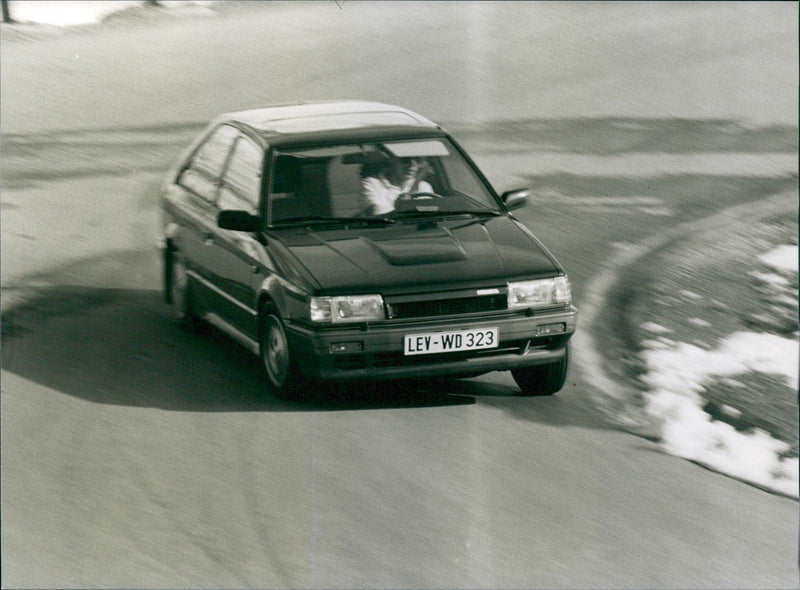 1986 Mazda 323 Turbo 4WD 16 V - Vintage Photograph