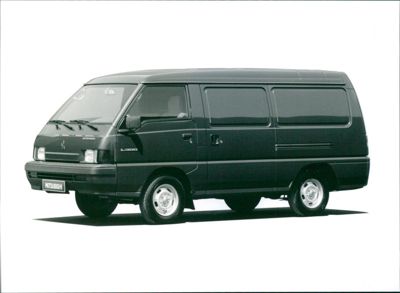 Mitsubishi L300 - Vintage Photograph