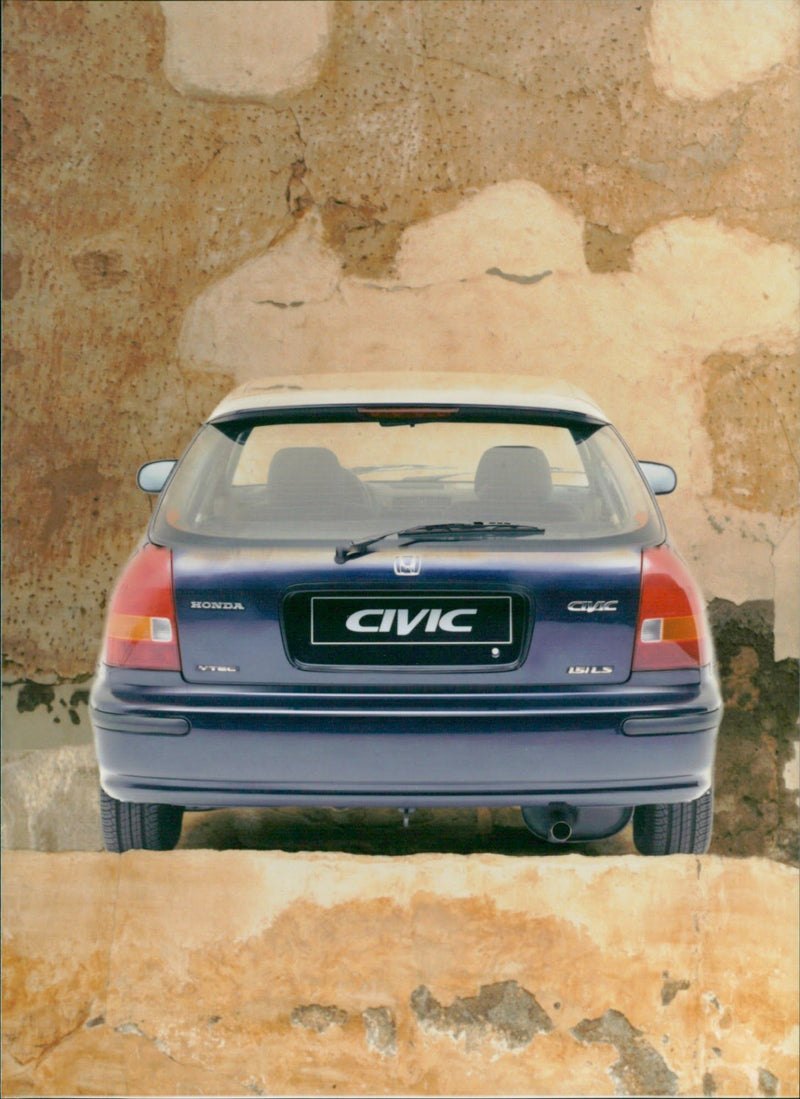 Honda Civic 1995 - Vintage Photograph