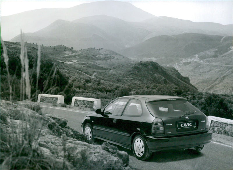 Honda Civic 1995 - Vintage Photograph
