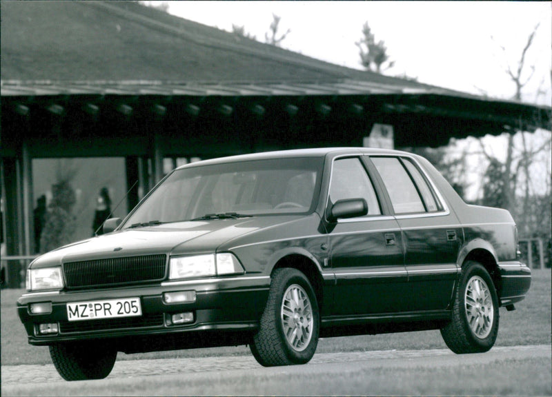 Chrysler Saratoga 3.0 1 V6 - Vintage Photograph