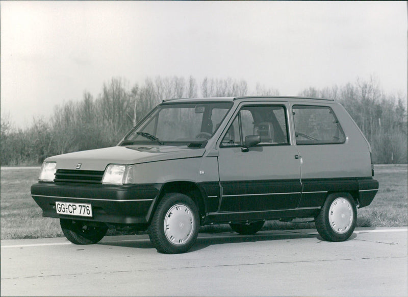 SEAT Marbella - Vintage Photograph