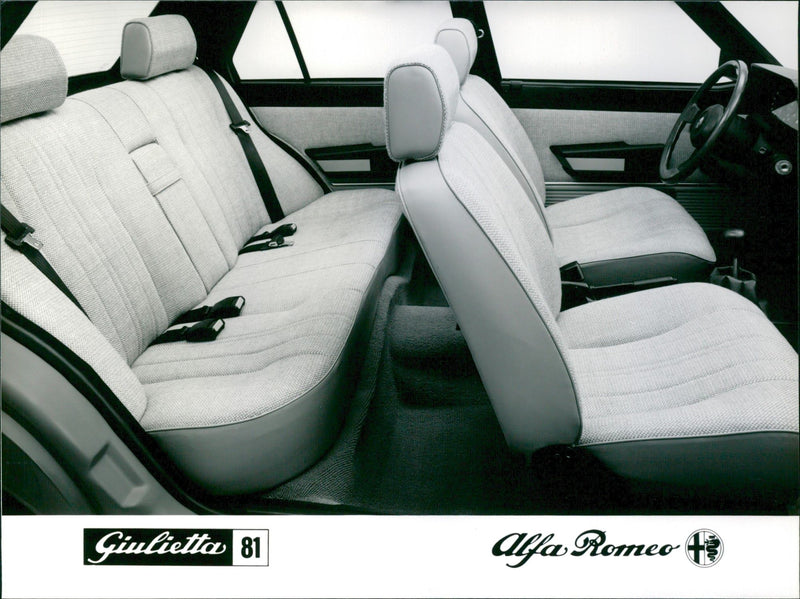 Alfa Romeo Giulietta 81 - Vintage Photograph
