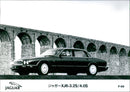 Jaguar XJ6-3.2S/4.0S - Vintage Photograph