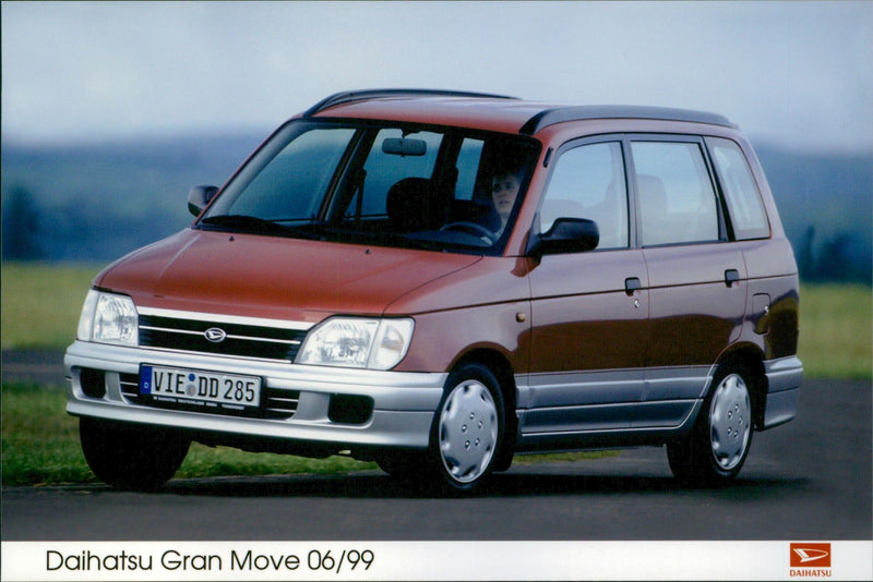 1999 Daihatsu Gran Move - Vintage Photograph