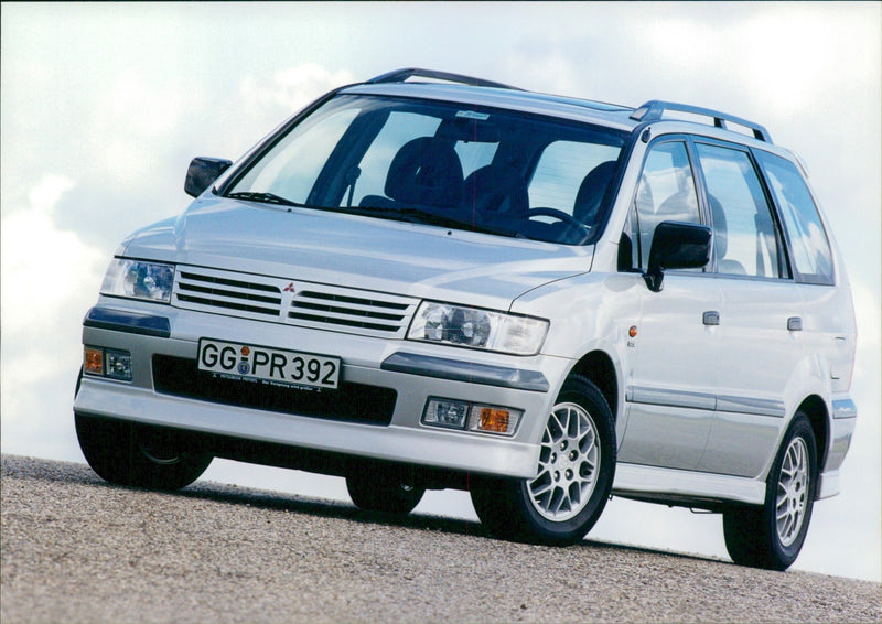 Mitsubishi GDI Space Wagon Motion - Vintage Photograph