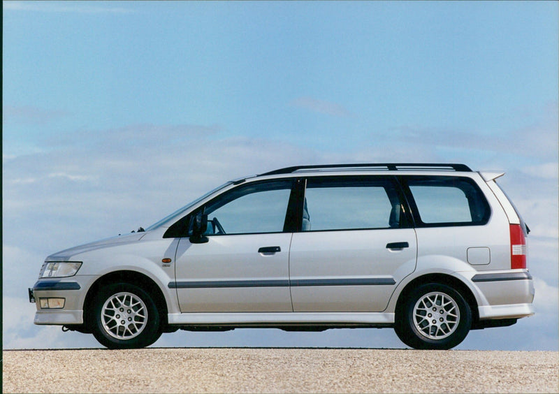Mitsubishi GDI Space Wagon Motion - Vintage Photograph