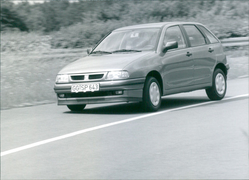 Seat Ibiza 1.4i - Vintage Photograph