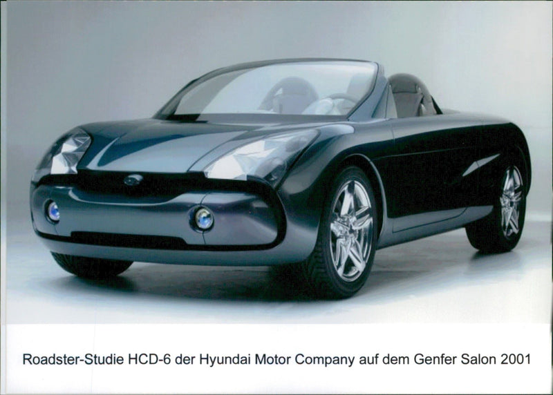 Hyundai HCD-6 - Vintage Photograph