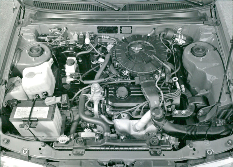 1992 Hyundai Pony 1.3 LS - Vintage Photograph