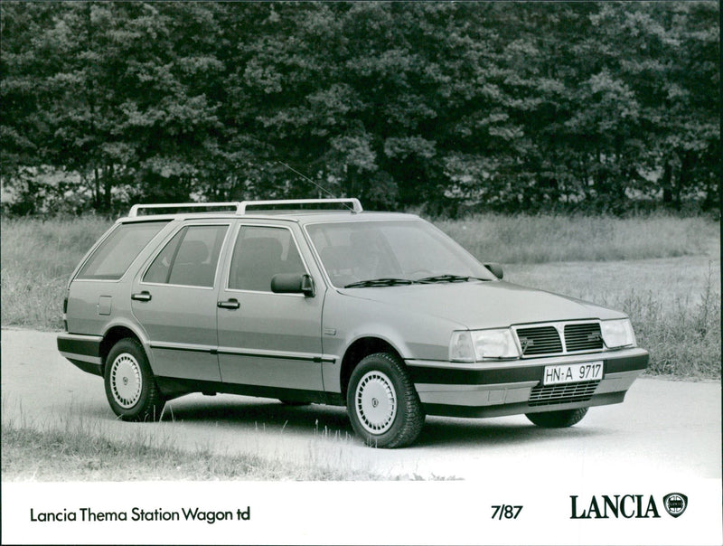 1987 Lancia Thema Station Wagon td - Vintage Photograph