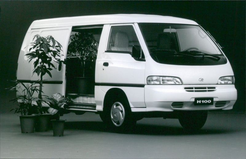 1993 Hyundai H100 - Vintage Photograph