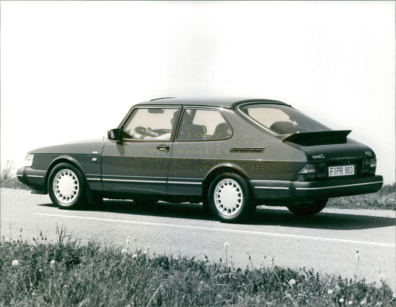 1989 Saab 900i 16 - Vintage Photograph