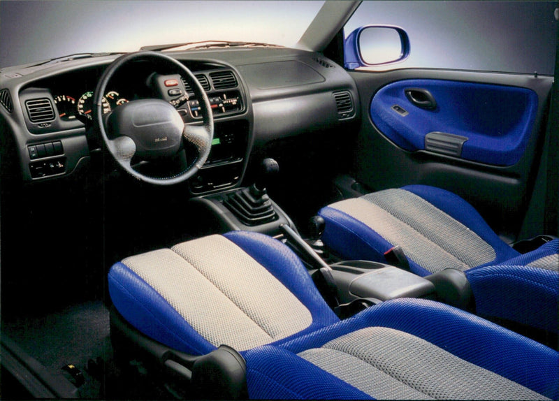 Suzuki Grand Vitara 2.0 "Lifestyle" - Vintage Photograph