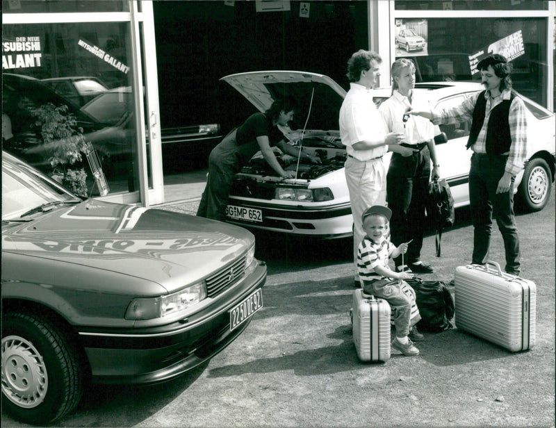 Mitsubishi is introducing the Inter-Euro Service - Vintage Photograph