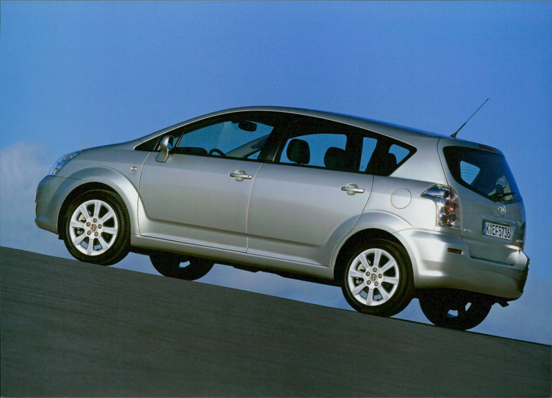 2004 Toyota Corolla Verso - Vintage Photograph