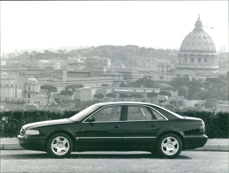 Audi A8 4.2 Quattro - Vintage Photograph