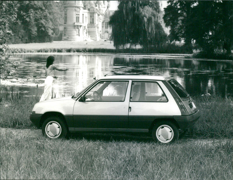 Renault 5 - Vintage Photograph