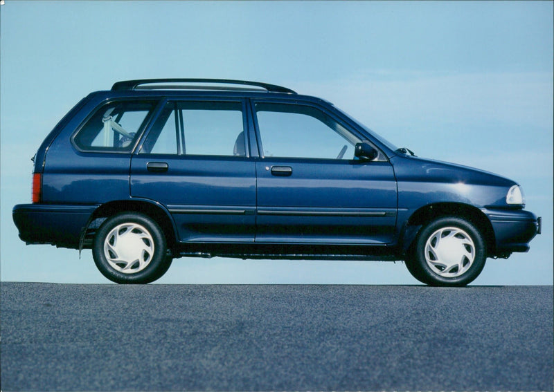 1998 Kia Pride station wagon - Vintage Photograph