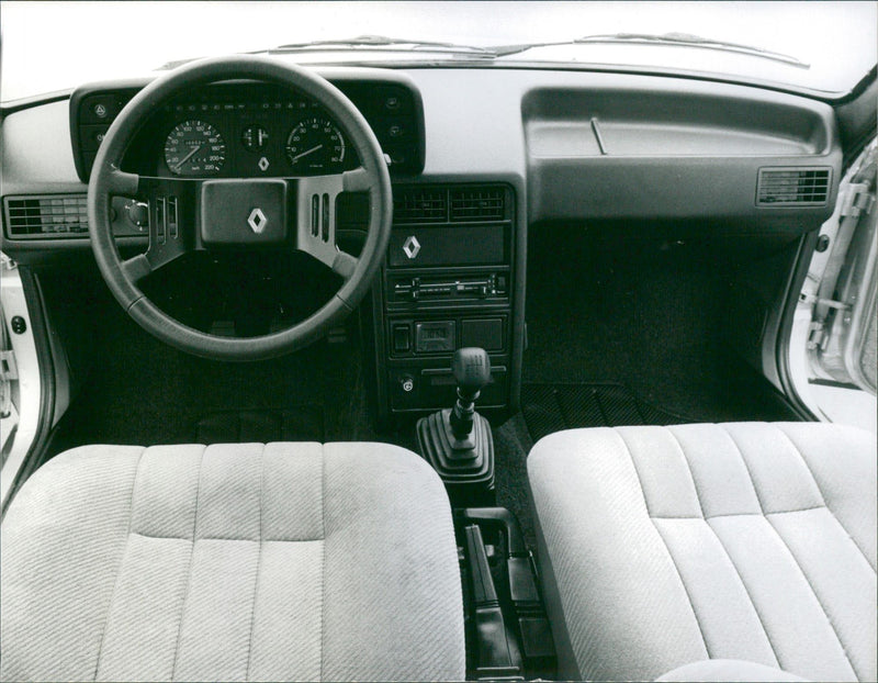 1984 Renault 18 GTL 4x4 Combi - Vintage Photograph