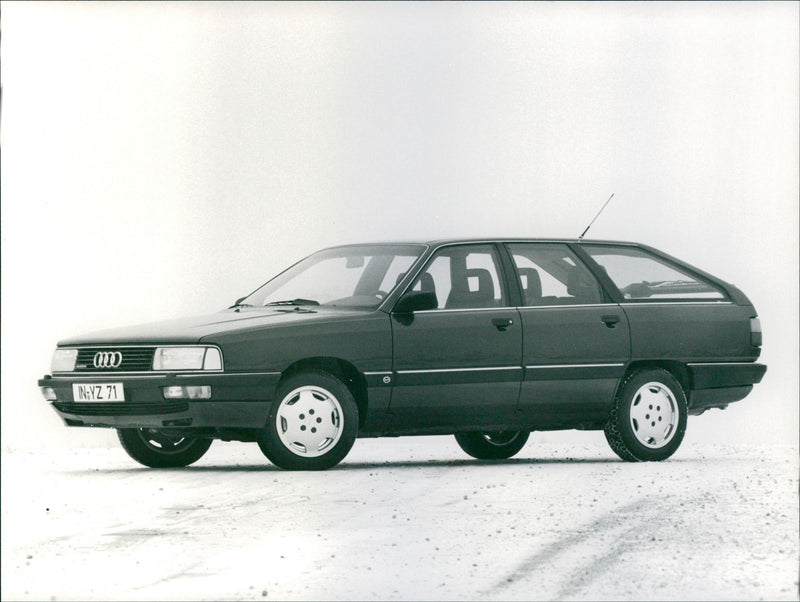 1988 Audi 200 Avant Quattro - Vintage Photograph