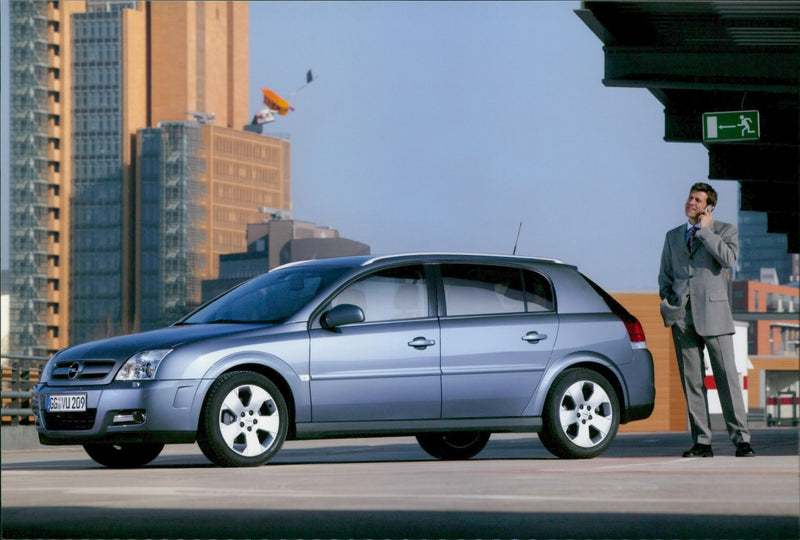 Opel Signum - Vintage Photograph