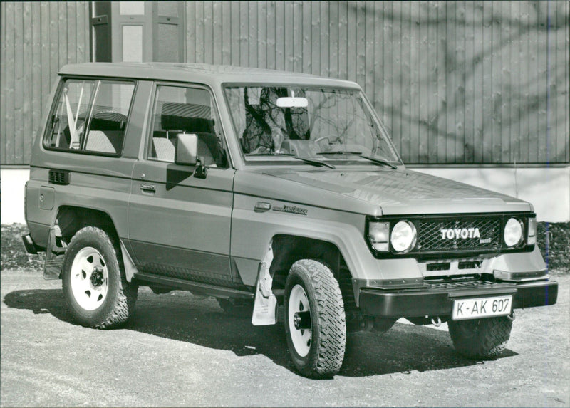 Toyota Land Cruiser 1985- Hard Top - Vintage Photograph