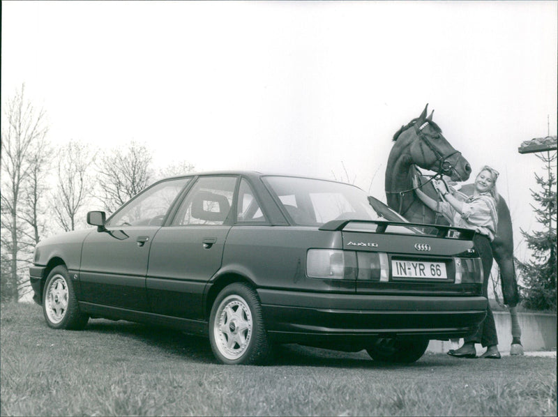 1990 Audi 80 16V - Vintage Photograph