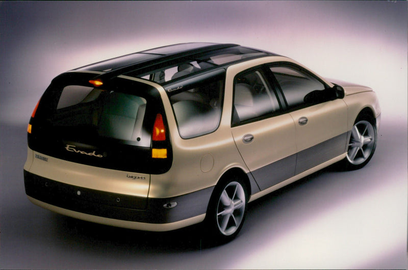 Renault Laguna - Vintage Photograph