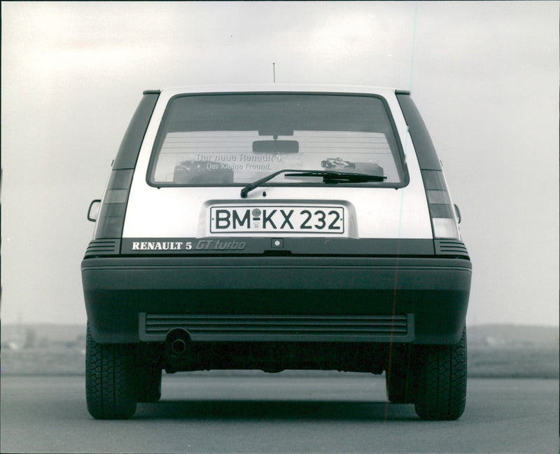 Renault 5 GT Turbo - Vintage Photograph