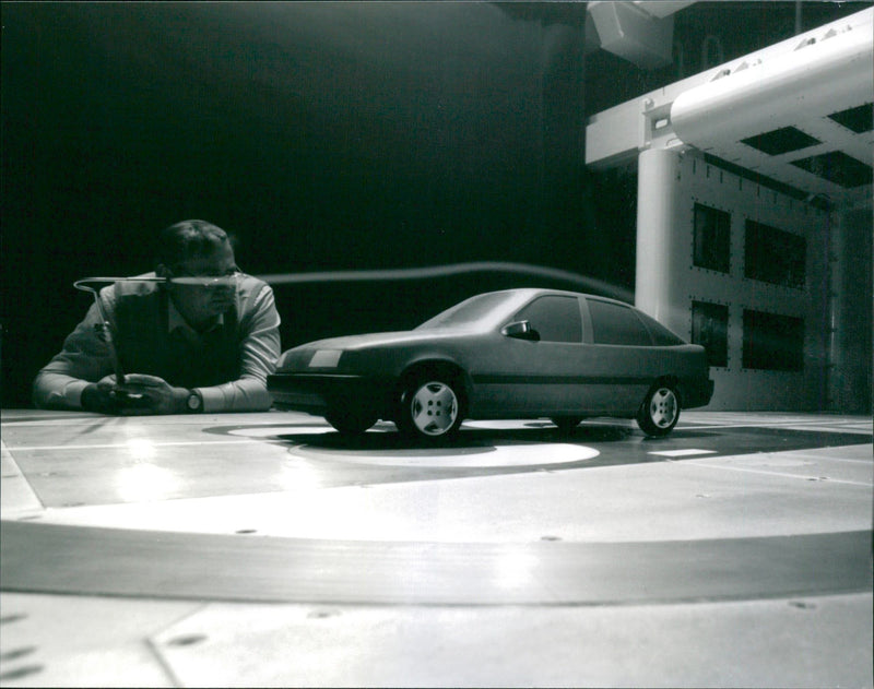 Opel aerodynamics team uses 1: 5 scale vehicles - Vintage Photograph