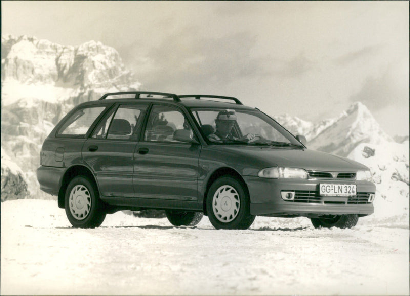 1997 Mitsubishi Lancer Combi Allrad GLXi - Vintage Photograph
